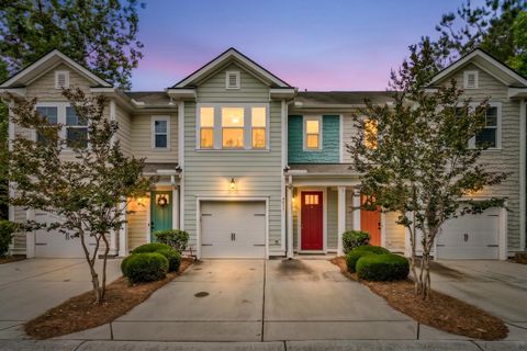 4853 Rocking Porch Lane pending home in Wescott Plantation, Summerville, SC
