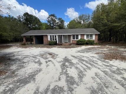 586 Dragstrip Road