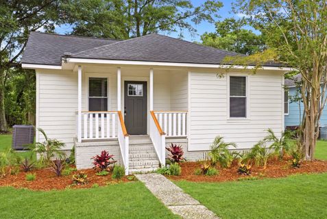 2306 Kent Avenue active home in Dorchester Terrace, North Charleston, SC