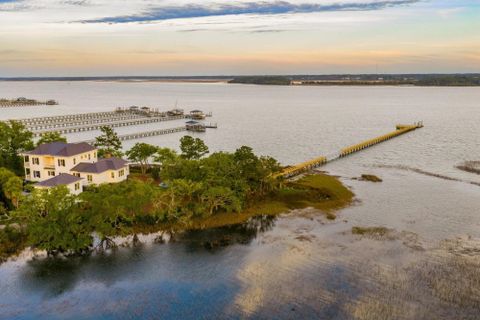 401 Wayfaring Point