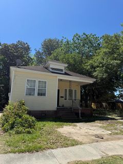 1811 Carlton Street