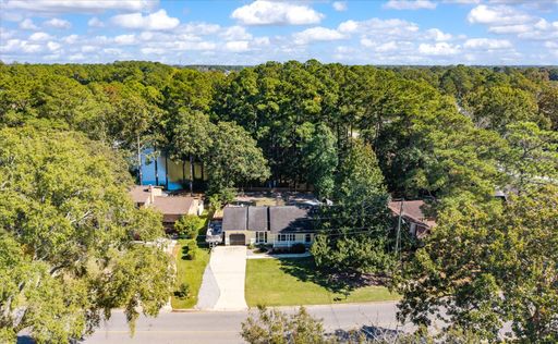 8222 Greenridge Road