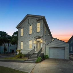 695 King Street