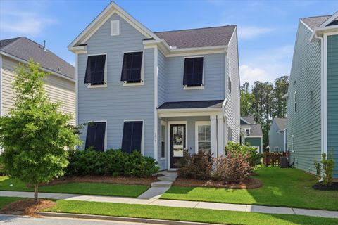 131 Trumpet Vine Drive