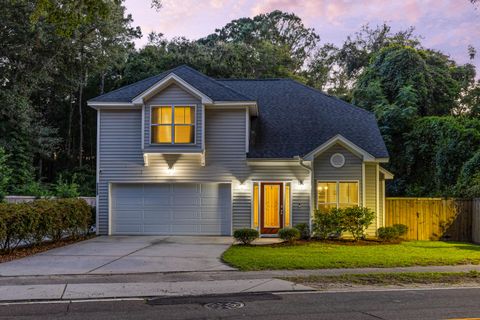 1129 Camp Road