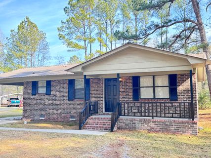 1401 Rivers Street active home in Sunny Dell, Walterboro, SC
