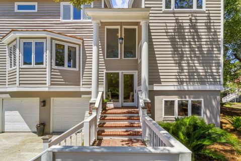 4 55th Avenue