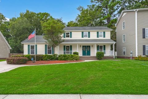 14 Manor Boulevard
