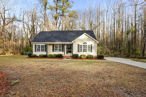 135 Litchfield Court