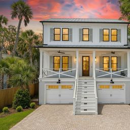 6 29th Avenue