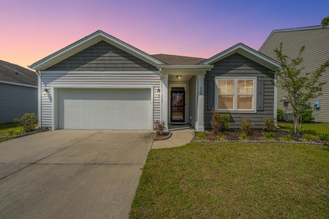 595 Wayton Circle