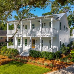 914 Lakeview Drive