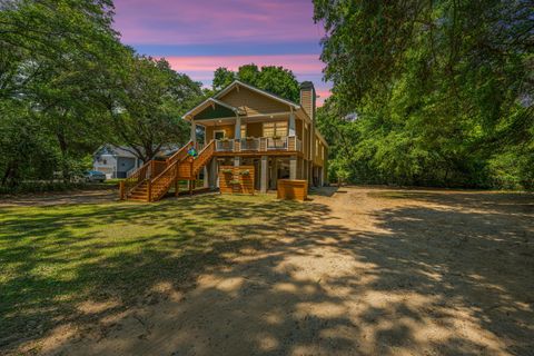 7650 Point Of Pines Road