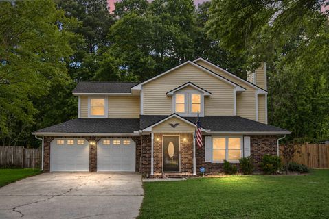 124 Knightsbridge Drive
