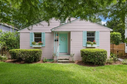 201 Collingwood Avenue