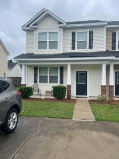 9217 Southern Oak Lane active home in Tranquil Hill Plantation, Ladson, SC