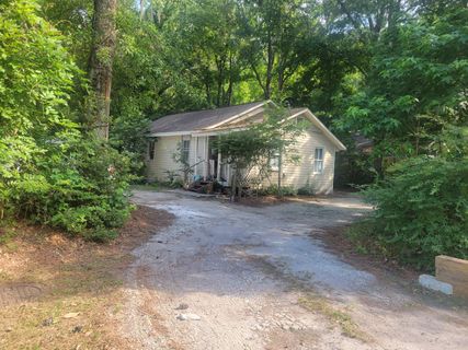 2925 Maybank Highway