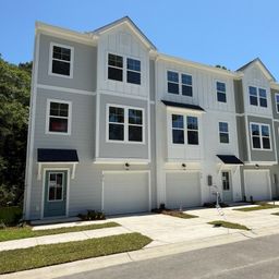 469 Caledon Court