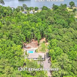 1207 Edmonds Way