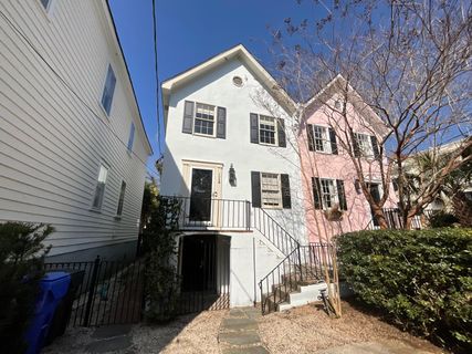 102 Beaufain Street B