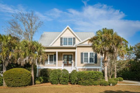 2413 Majestic Roses Court