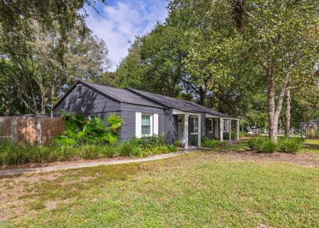 2 Ellen Avenue
