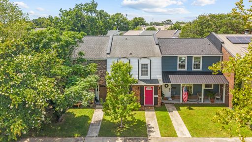 725 Williamson Drive B active home in Bay Tree, Mount Pleasant, SC
