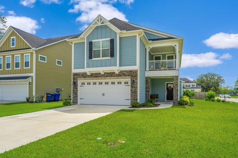 1126 Saltwater Circle active home in Cordgrass Landing, Johns Island, SC