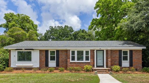 1176 Winborn Drive active home in Lawton Bluff, Charleston, SC