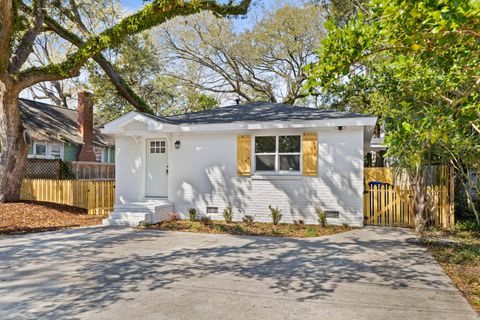 210 Live Oak Avenue