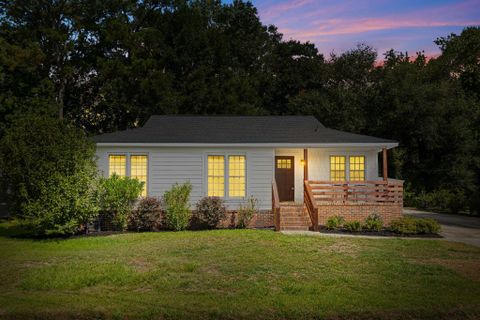 1115 Kentwood Circle