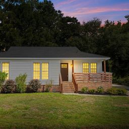 1115 Kentwood Circle