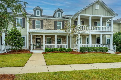 3435 Yarmouth Drive active home in Carolina Park, Mount Pleasant, SC