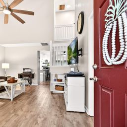 300 Yellow Hawthorn Circle