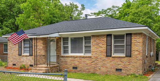 309 Annette Drive active home in Boulder Bluff, Goose Creek, SC