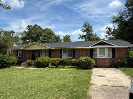 220 Eastwood Circle