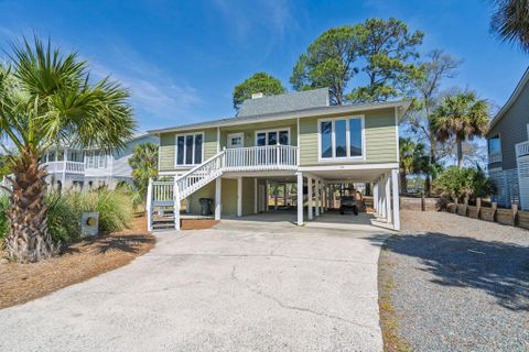 60 Rice Lane active home in Ocean Ridge, Edisto Beach, SC