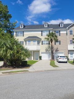 4527 Great Oak Drive active home in Ashley River Commons, North Charleston, SC