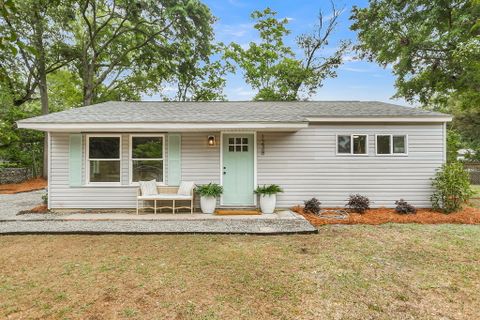 1238 Hawthorne Circle