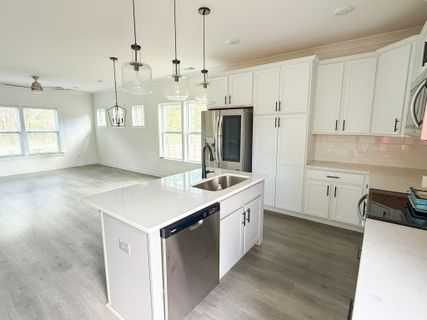 1003 British Drive