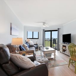 3701 Docksite Road 304