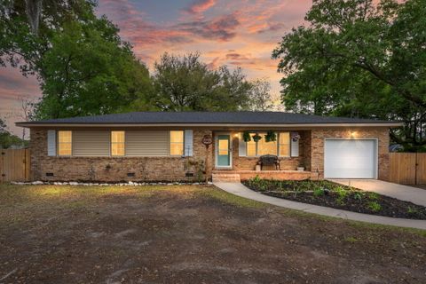 1010 Albert Storm Avenue