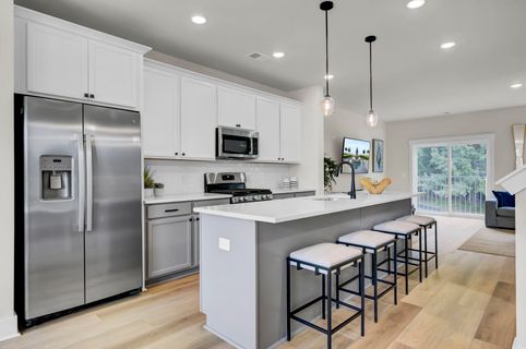136 Fernbank Road Court