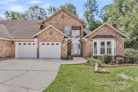 104 Dresden Drive