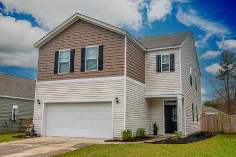 104 Cloverleaf Street active home in Reserve At Mallard Crossing, Summerville, SC
