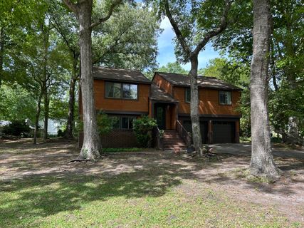 101 Timberlake Court