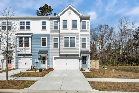 Homes in Oak Pointe, Hanahan