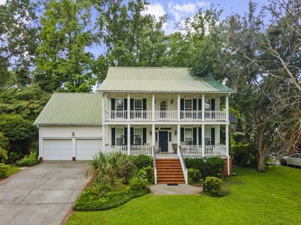 114 Ashley Hill Drive active home in Crowfield Plantation, Goose Creek, SC