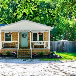 1370 Old Whitesville Road