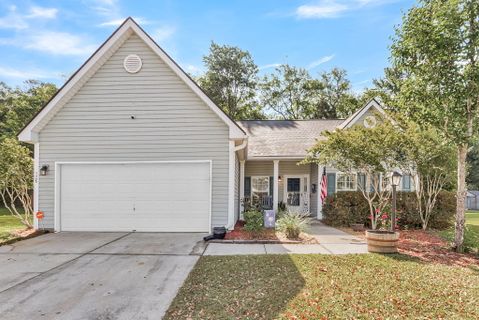 126 Cannonsmill Lane active home in Highwoods Plantation, Summerville, SC